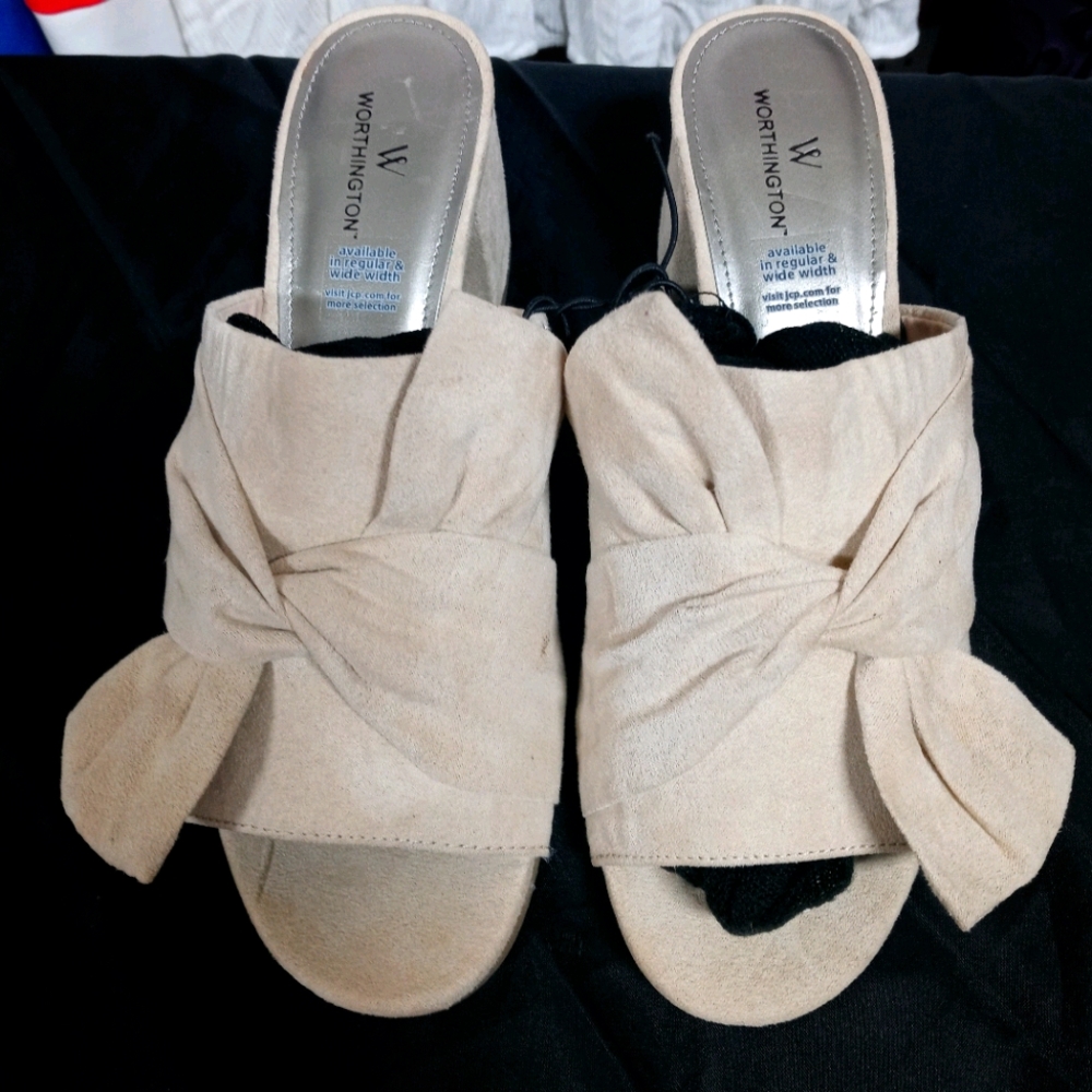 Worthington sandals